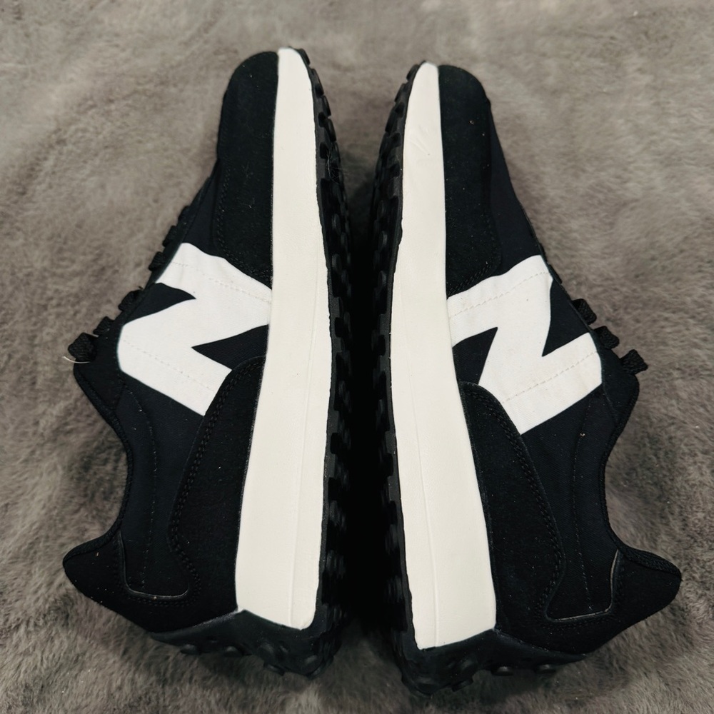 New balance sneakers men size 9.5